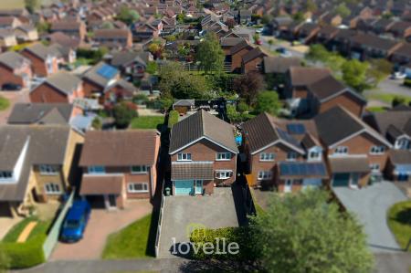 4 bedroom Detached house for sale in Chadwell Springs, Waltham, DN37