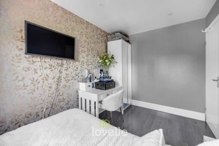 4 bedroom Detached house for sale in Chadwell Springs, Waltham, DN37