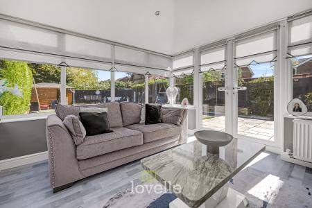 4 bedroom Detached house for sale in Chadwell Springs, Waltham, DN37