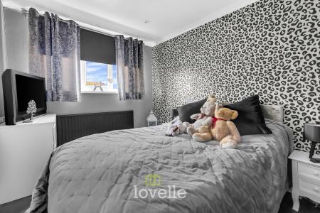 4 bedroom Detached house for sale in Chadwell Springs, Waltham, DN37