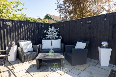 4 bedroom Detached house for sale in Chadwell Springs, Waltham, DN37