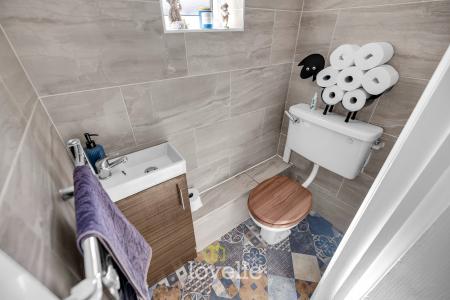 4 bedroom Detached house for sale in Chadwell Springs, Waltham, DN37