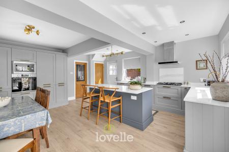 3 bedroom Detached house for sale in The Cresta, Grimsby, DN34