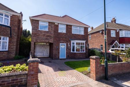 3 bedroom Detached house for sale in The Cresta, Grimsby, DN34