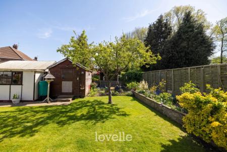 3 bedroom Detached house for sale in The Cresta, Grimsby, DN34