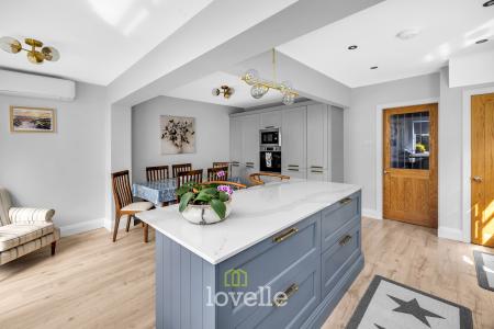 3 bedroom Detached house for sale in The Cresta, Grimsby, DN34