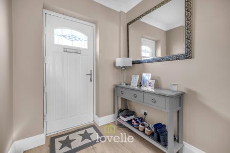 3 bedroom Detached house for sale in The Cresta, Grimsby, DN34
