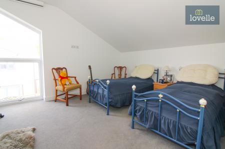 4 bedroom Detached house for sale in Middlesykes Lane, Grimoldby, LN11