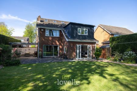 5 bedroom Detached house for sale in Woodrow Park, Scartho, Grimsby, DN33