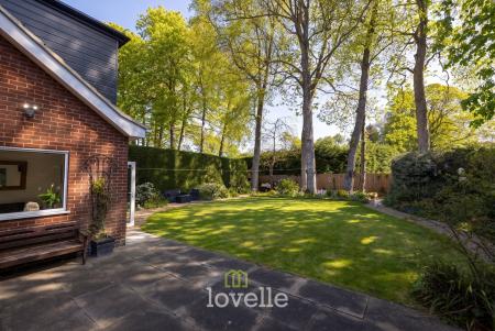 5 bedroom Detached house for sale in Woodrow Park, Scartho, Grimsby, DN33