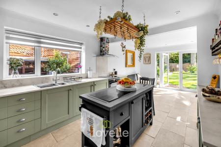 5 bedroom Detached house for sale in Woodrow Park, Scartho, Grimsby, DN33