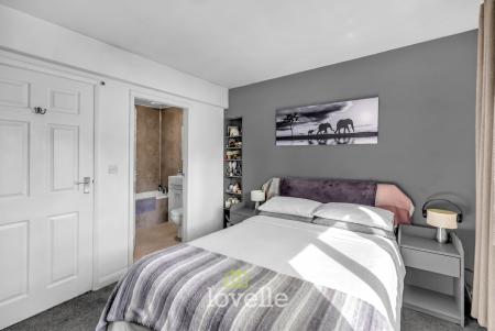 5 bedroom Detached house for sale in Woodrow Park, Scartho, Grimsby, DN33