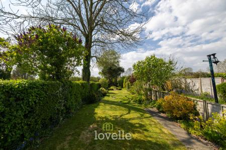 2 bedroom Cottage for sale in Cottagers Plot, Laceby, DN37