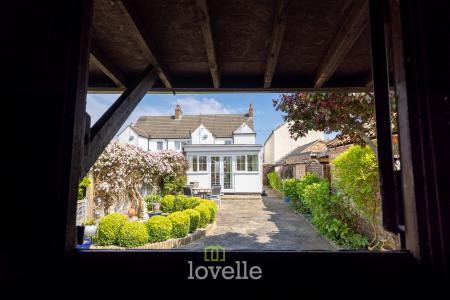 2 bedroom Cottage for sale in Cottagers Plot, Laceby, DN37