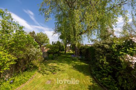 2 bedroom Cottage for sale in Cottagers Plot, Laceby, DN37