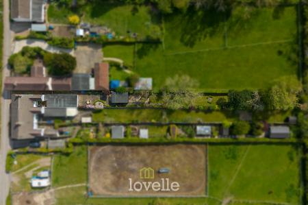 2 bedroom Cottage for sale in Cottagers Plot, Laceby, DN37