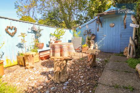 2 bedroom Terraced House for sale in Commercial Road, Louth, LN11