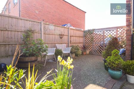 3 bedroom Semi-detached house for sale in Bee Orchid Way, Louth, LN11
