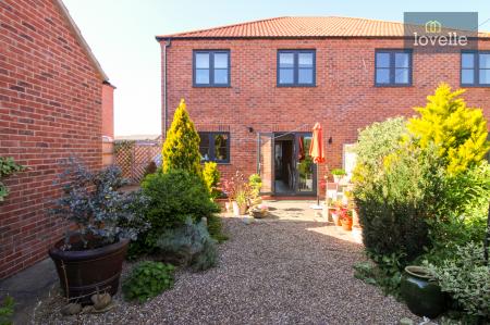 3 bedroom Semi-detached house for sale in Bee Orchid Way, Louth, LN11