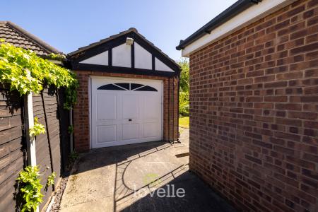 3 bedroom Detached house for sale in Eastwood Avenue, Grimsby, DN34