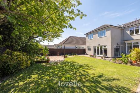 4 bedroom Detached house for sale in Louth Road, Scartho, Grimsby, DN33