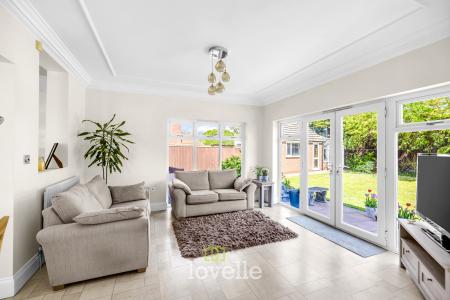 4 bedroom Detached house for sale in Louth Road, Scartho, Grimsby, DN33