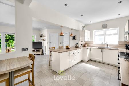 4 bedroom Detached house for sale in Louth Road, Scartho, Grimsby, DN33