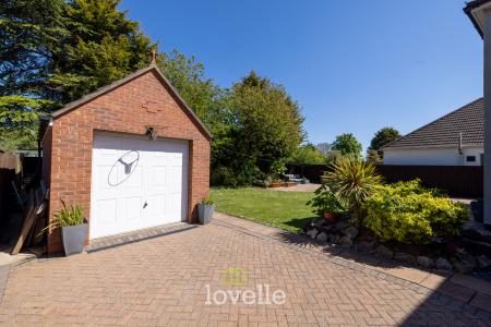 4 bedroom Detached house for sale in Louth Road, Scartho, Grimsby, DN33