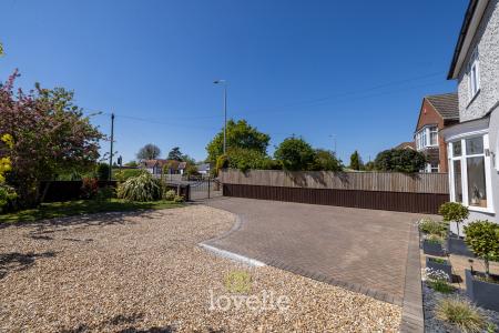 4 bedroom Detached house for sale in Louth Road, Scartho, Grimsby, DN33