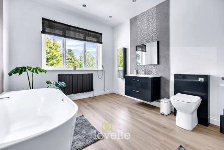 4 bedroom Detached house for sale in Louth Road, Scartho, Grimsby, DN33