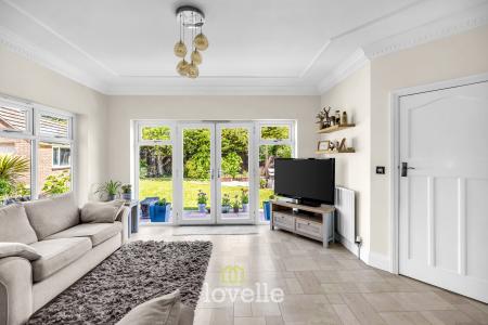 4 bedroom Detached house for sale in Louth Road, Scartho, Grimsby, DN33