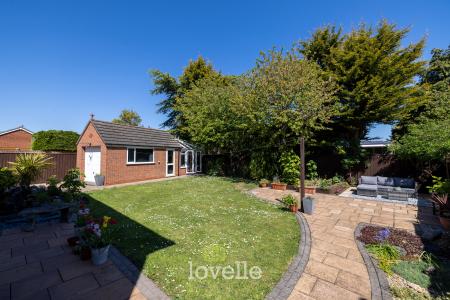 4 bedroom Detached house for sale in Louth Road, Scartho, Grimsby, DN33