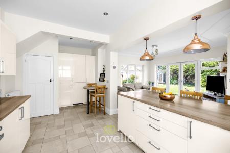 4 bedroom Detached house for sale in Louth Road, Scartho, Grimsby, DN33