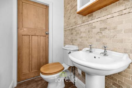4 bedroom Semi-detached house for sale in Waltham Road, Scartho, Grimsby, DN33