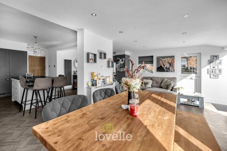 4 bedroom Semi-detached house for sale in Waltham Road, Scartho, Grimsby, DN33
