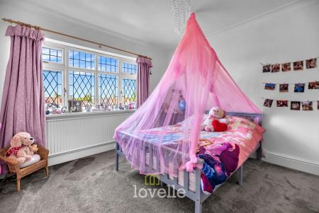4 bedroom Semi-detached house for sale in Waltham Road, Scartho, Grimsby, DN33