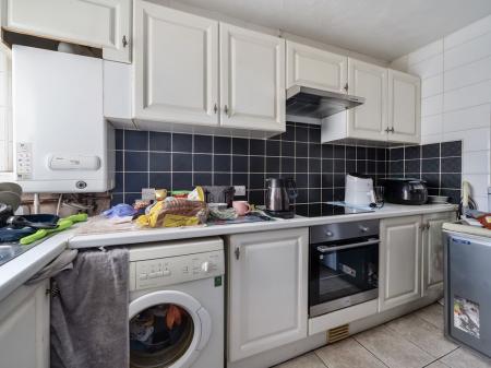 2 bedroom End of terrace house for sale in Welholme Road, Grimsby, DN32