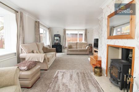 4 bedroom Detached house for sale in Church Lane, Saltfleetby, LN11