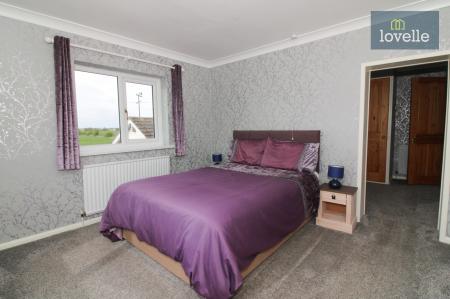 4 bedroom Detached house for sale in Church Lane, Saltfleetby, LN11