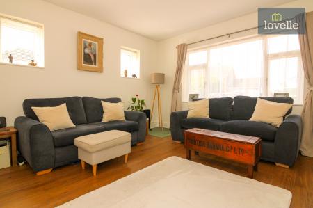 3 bedroom Detached bungalow for sale in Main Road, Covenham Saint Bartholomew, LN11