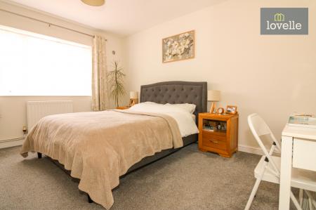 3 bedroom Detached bungalow for sale in Main Road, Covenham Saint Bartholomew, LN11