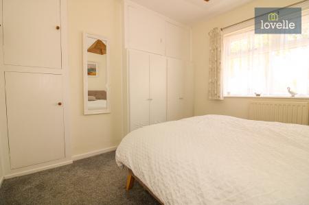3 bedroom Detached bungalow for sale in Main Road, Covenham Saint Bartholomew, LN11