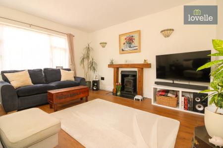 3 bedroom Detached bungalow for sale in Main Road, Covenham Saint Bartholomew, LN11