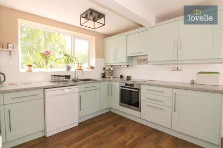 3 bedroom Detached bungalow for sale in Main Road, Covenham Saint Bartholomew, LN11