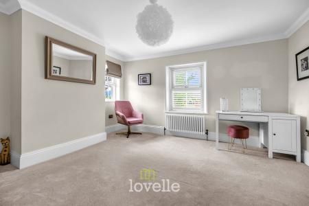 5 bedroom Detached house for sale in Archer Road, Waltham, DN37