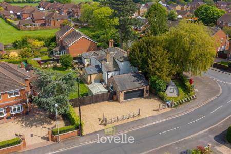 5 bedroom Detached house for sale in Archer Road, Waltham, DN37