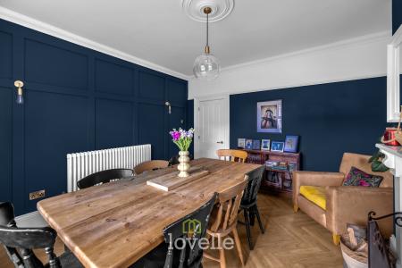 5 bedroom Detached house for sale in Archer Road, Waltham, DN37