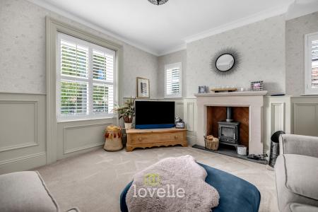 5 bedroom Detached house for sale in Archer Road, Waltham, DN37