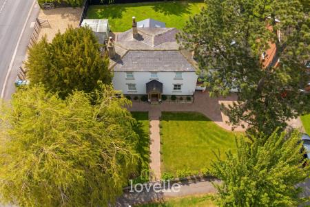 5 bedroom Detached house for sale in Archer Road, Waltham, DN37