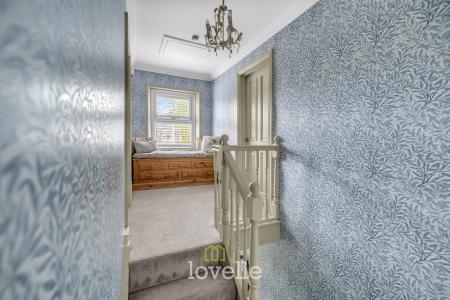 5 bedroom Detached house for sale in Archer Road, Waltham, DN37